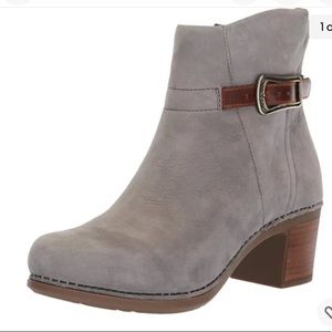 Dansko Hartley Ankle Boots, gray nubuck, NIB